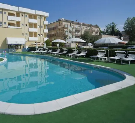 Fra I Pini Ξενοδοχείο 3*
